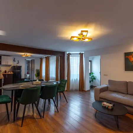 Kaya Charming 2-bedroom * Brašov